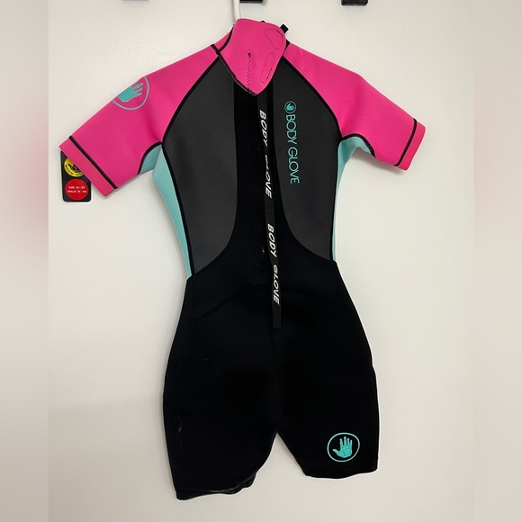 Women’s short style Body Glove warm wet suit. High Viz - M 7/8. New with tags - Picture 8 of 8
